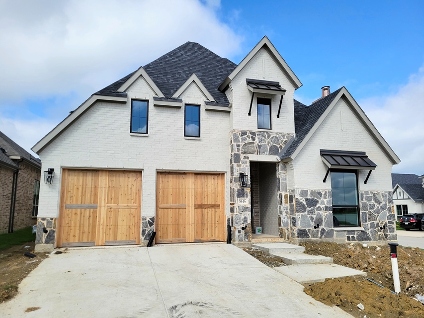 8616 Edgewater