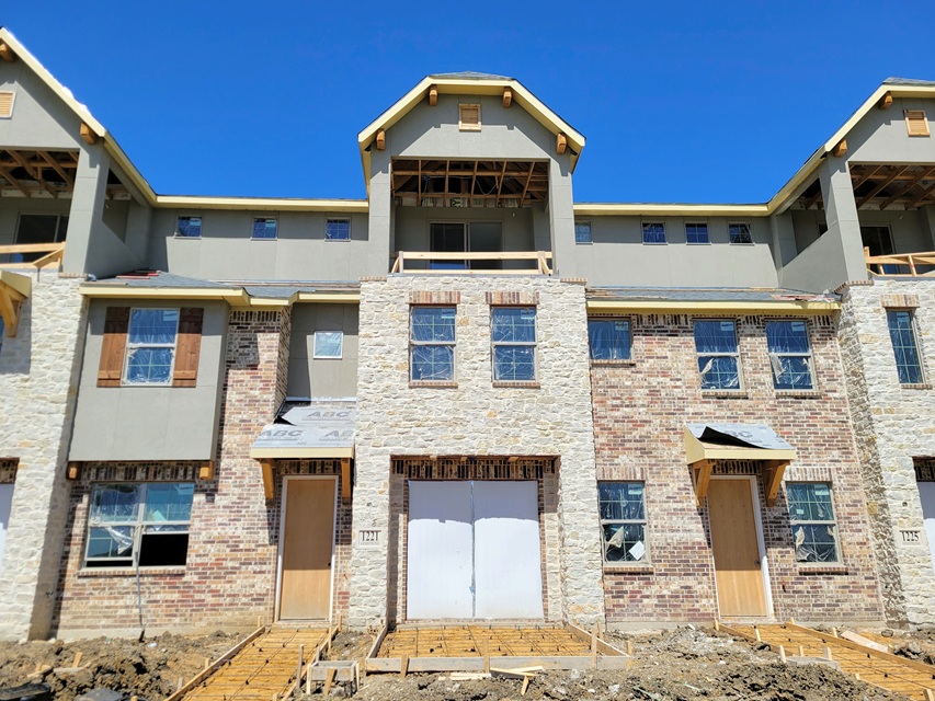 1221 Armstrong