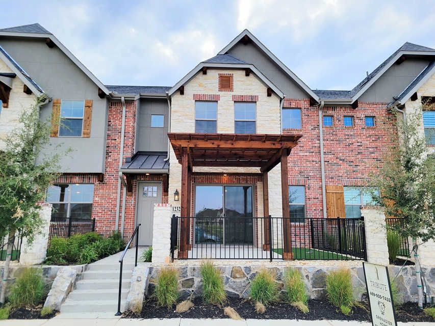1232 Armstrong